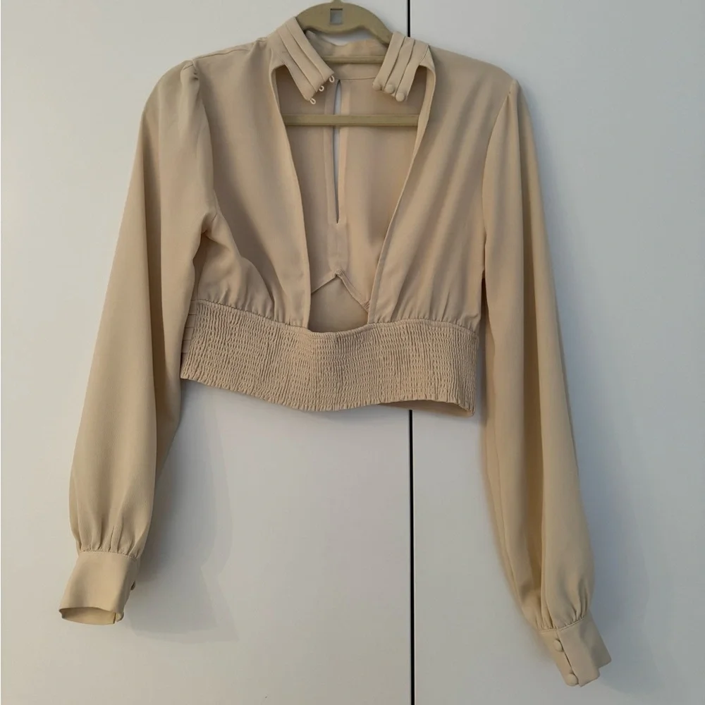 J.O.A. Cream Long Sleeve Blouse - Picture 2 of 3